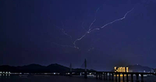 浪涌保護(hù)器的核心元件為什么采用壓敏電阻？
